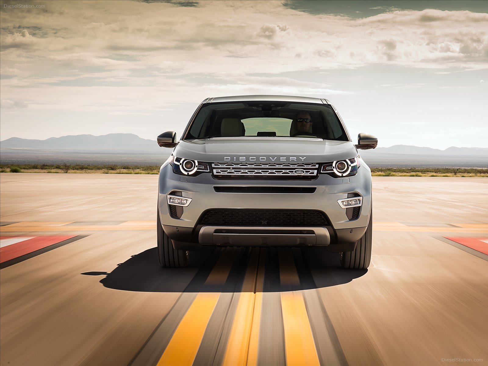 Land Rover Discovery Sport 2015